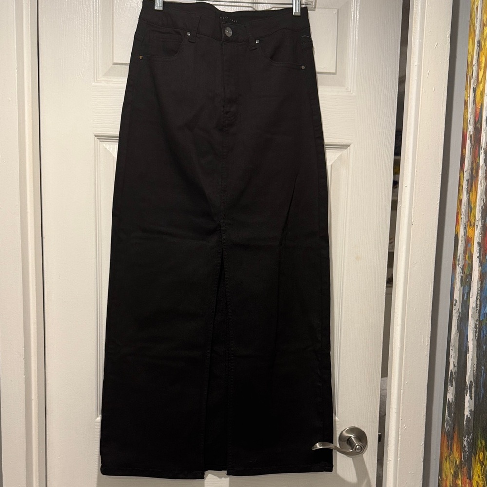 Risen jeans black front slit Skirt, size M .Excellent condition